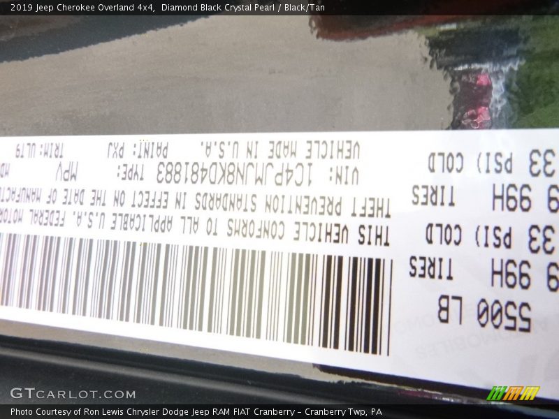 Diamond Black Crystal Pearl / Black/Tan 2019 Jeep Cherokee Overland 4x4