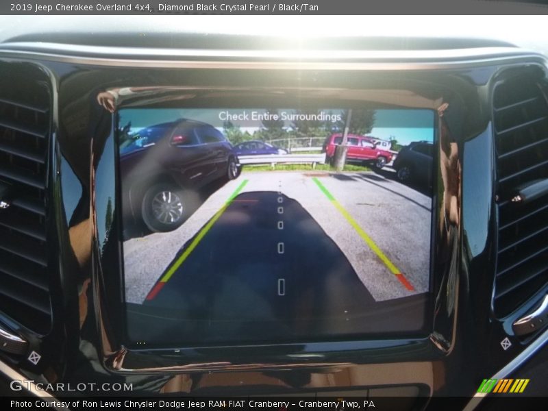 Diamond Black Crystal Pearl / Black/Tan 2019 Jeep Cherokee Overland 4x4