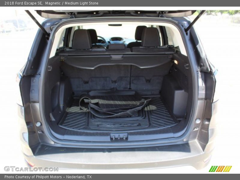 Magnetic / Medium Light Stone 2018 Ford Escape SE