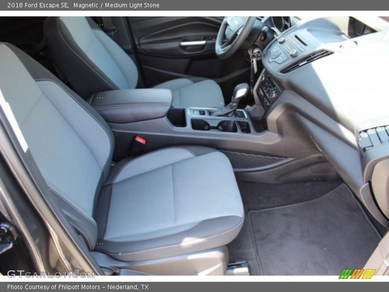 Magnetic / Medium Light Stone 2018 Ford Escape SE