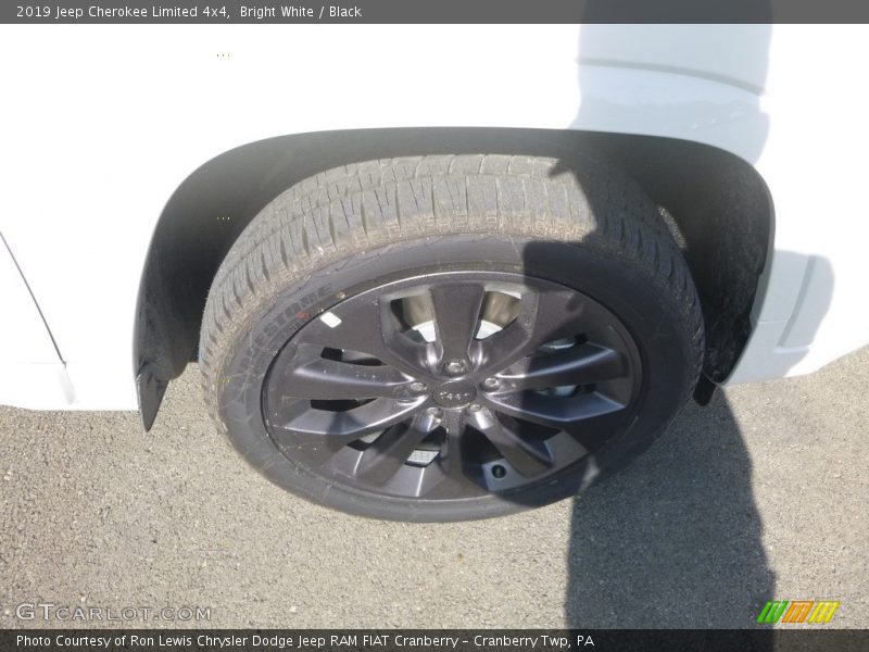 Bright White / Black 2019 Jeep Cherokee Limited 4x4