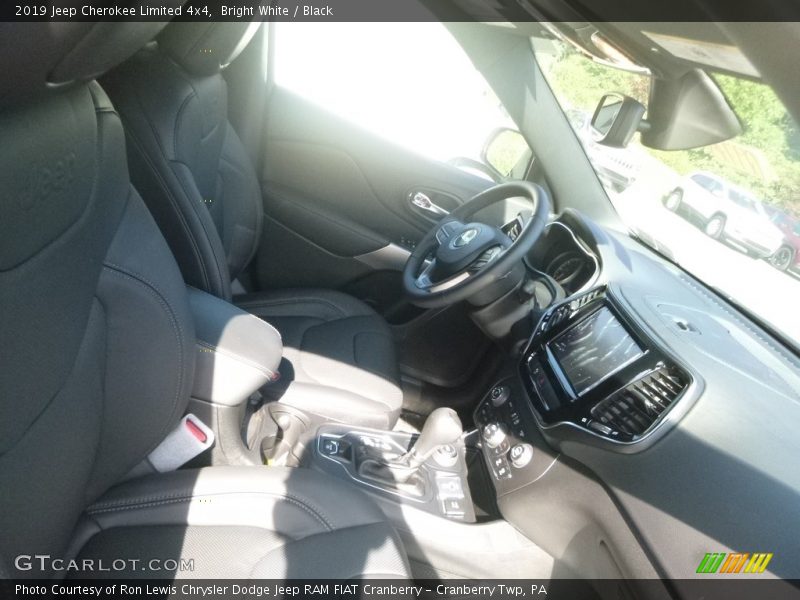 Bright White / Black 2019 Jeep Cherokee Limited 4x4