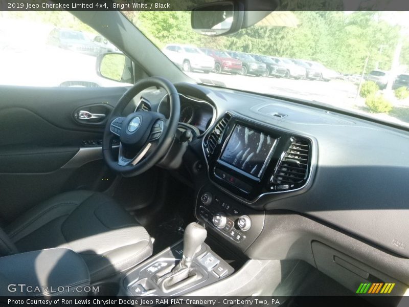 Bright White / Black 2019 Jeep Cherokee Limited 4x4