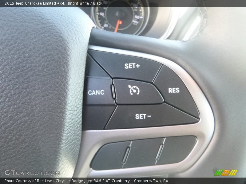Bright White / Black 2019 Jeep Cherokee Limited 4x4