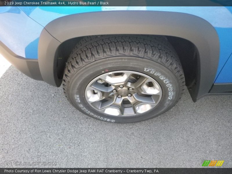 Hydro Blue Pearl / Black 2019 Jeep Cherokee Trailhawk 4x4