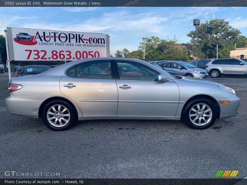Millennium Silver Metallic / Ivory 2002 Lexus ES 300