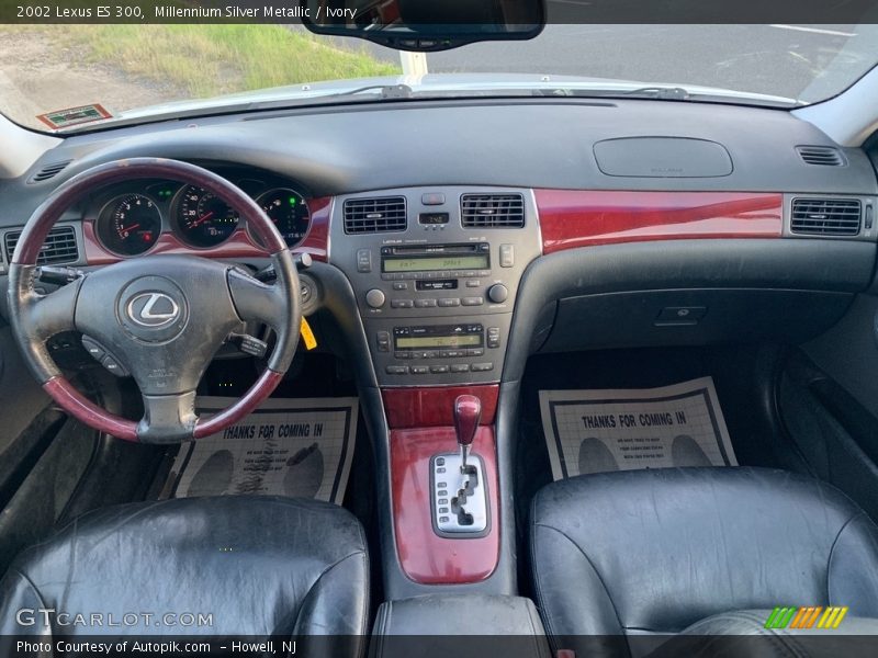 Millennium Silver Metallic / Ivory 2002 Lexus ES 300