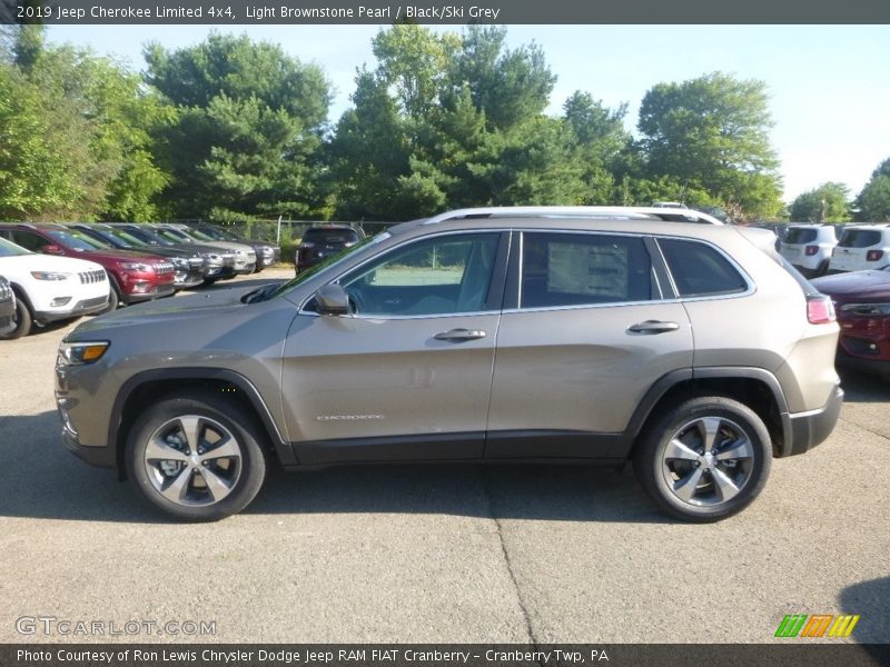 Light Brownstone Pearl / Black/Ski Grey 2019 Jeep Cherokee Limited 4x4