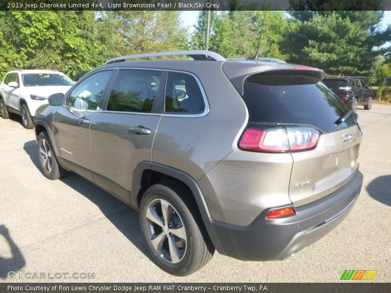 Light Brownstone Pearl / Black/Ski Grey 2019 Jeep Cherokee Limited 4x4