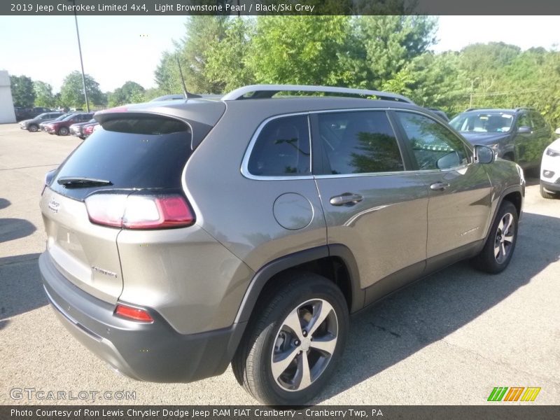 Light Brownstone Pearl / Black/Ski Grey 2019 Jeep Cherokee Limited 4x4