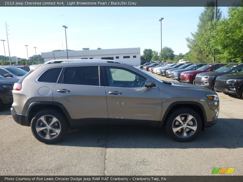 Light Brownstone Pearl / Black/Ski Grey 2019 Jeep Cherokee Limited 4x4