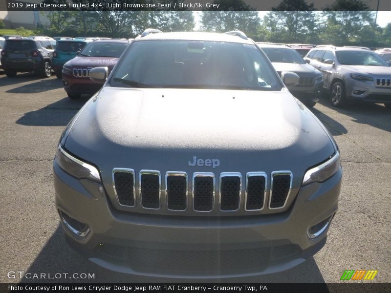 Light Brownstone Pearl / Black/Ski Grey 2019 Jeep Cherokee Limited 4x4
