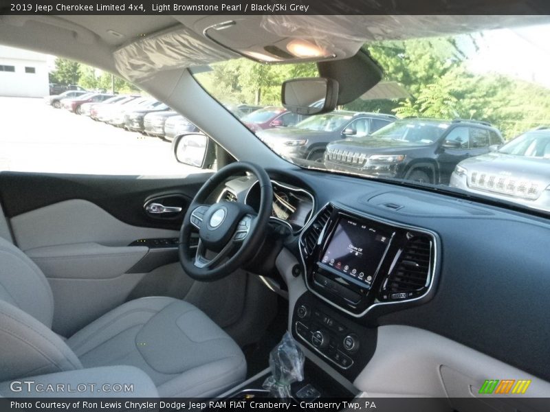 Light Brownstone Pearl / Black/Ski Grey 2019 Jeep Cherokee Limited 4x4