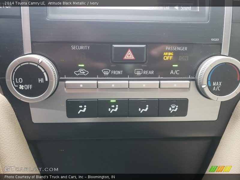 Attitude Black Metallic / Ivory 2014 Toyota Camry LE