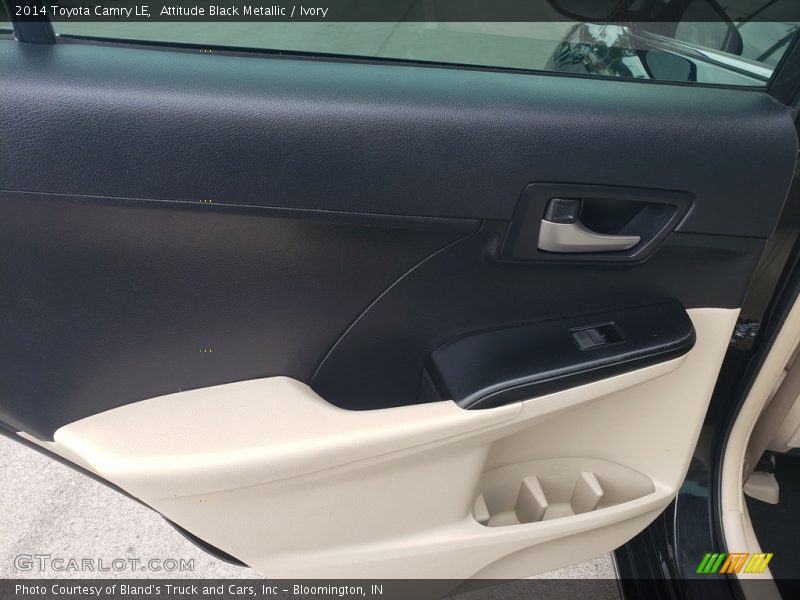 Attitude Black Metallic / Ivory 2014 Toyota Camry LE