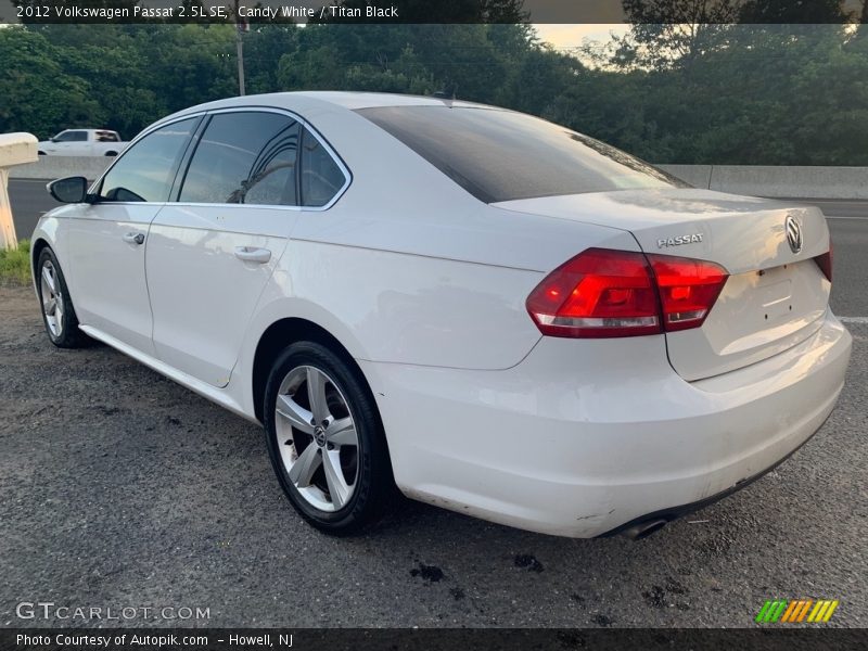 Candy White / Titan Black 2012 Volkswagen Passat 2.5L SE