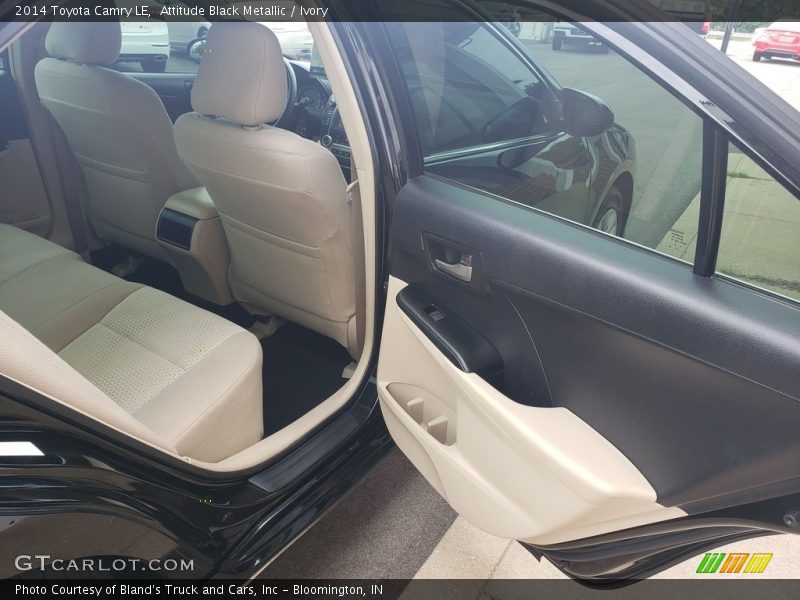 Attitude Black Metallic / Ivory 2014 Toyota Camry LE