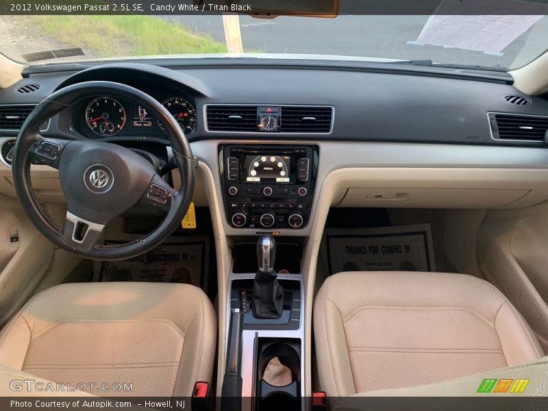 Candy White / Titan Black 2012 Volkswagen Passat 2.5L SE