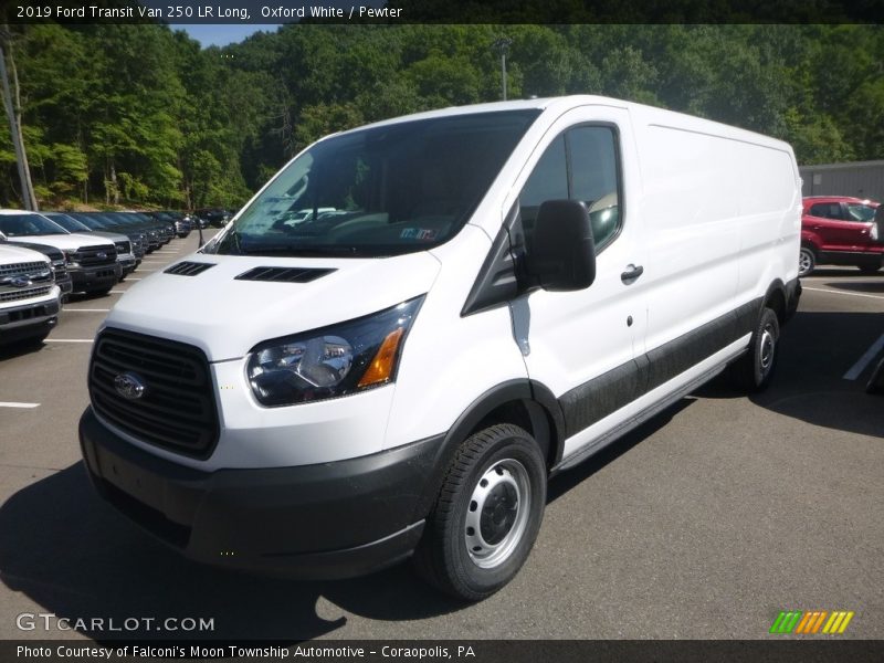 Front 3/4 View of 2019 Transit Van 250 LR Long