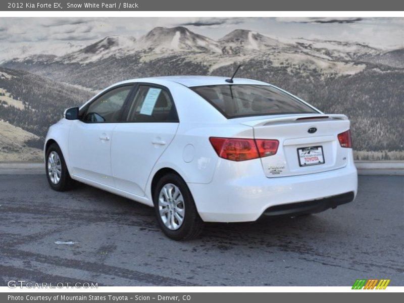 Snow White Pearl / Black 2012 Kia Forte EX