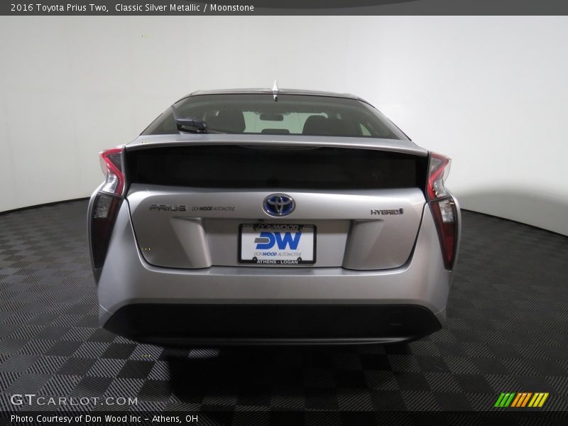 Classic Silver Metallic / Moonstone 2016 Toyota Prius Two