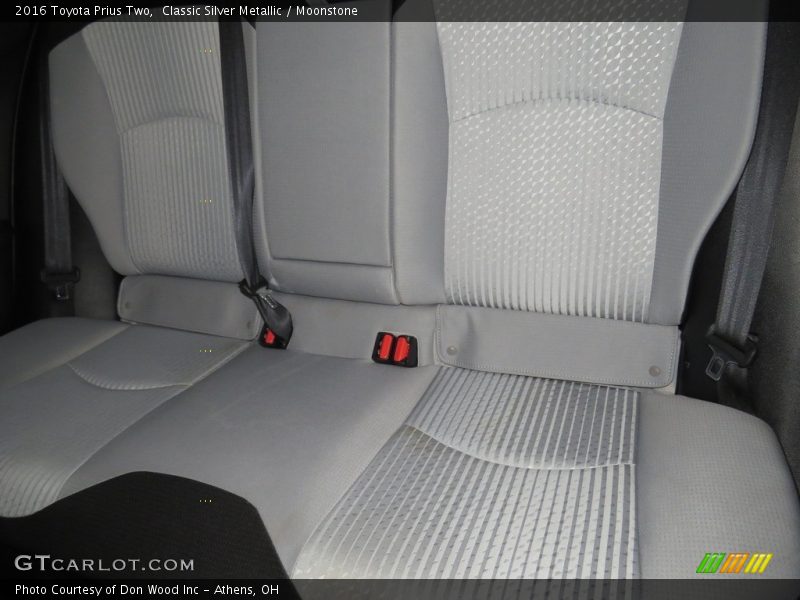 Classic Silver Metallic / Moonstone 2016 Toyota Prius Two