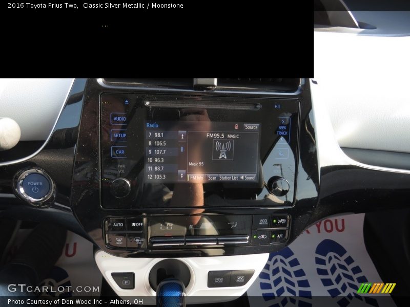 Classic Silver Metallic / Moonstone 2016 Toyota Prius Two