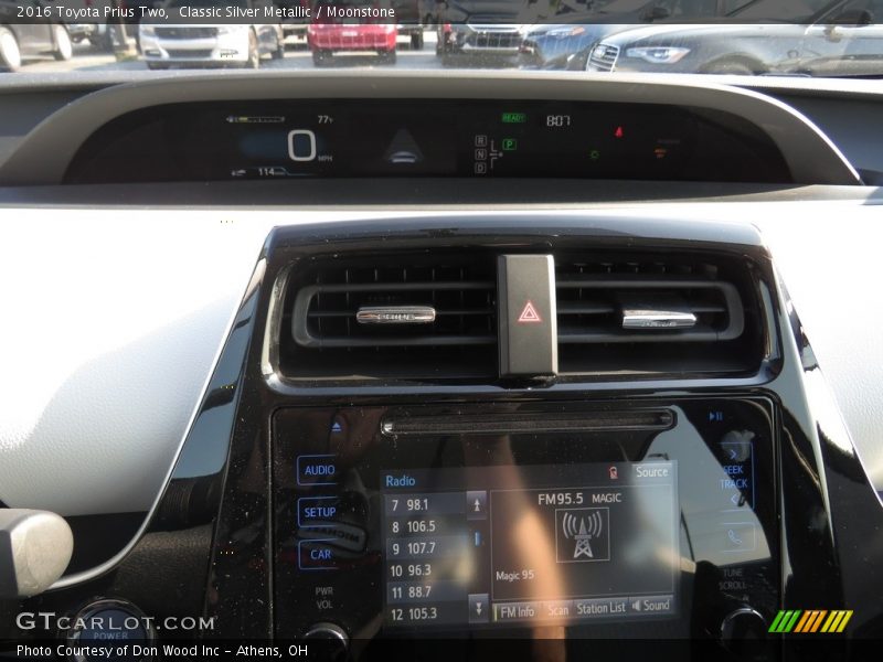 Classic Silver Metallic / Moonstone 2016 Toyota Prius Two