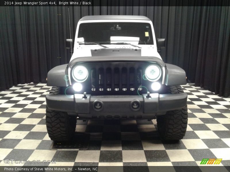 Bright White / Black 2014 Jeep Wrangler Sport 4x4