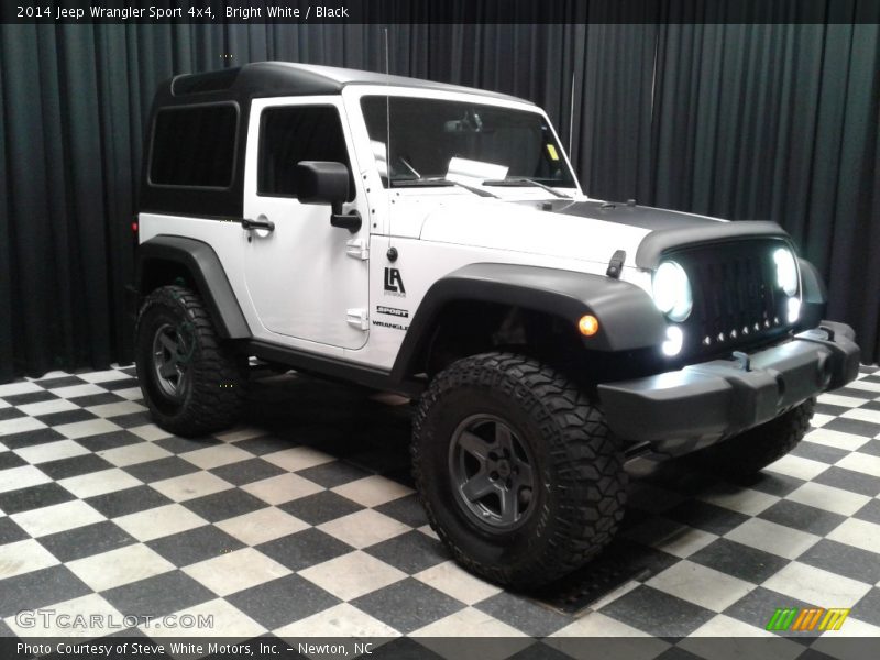 Bright White / Black 2014 Jeep Wrangler Sport 4x4