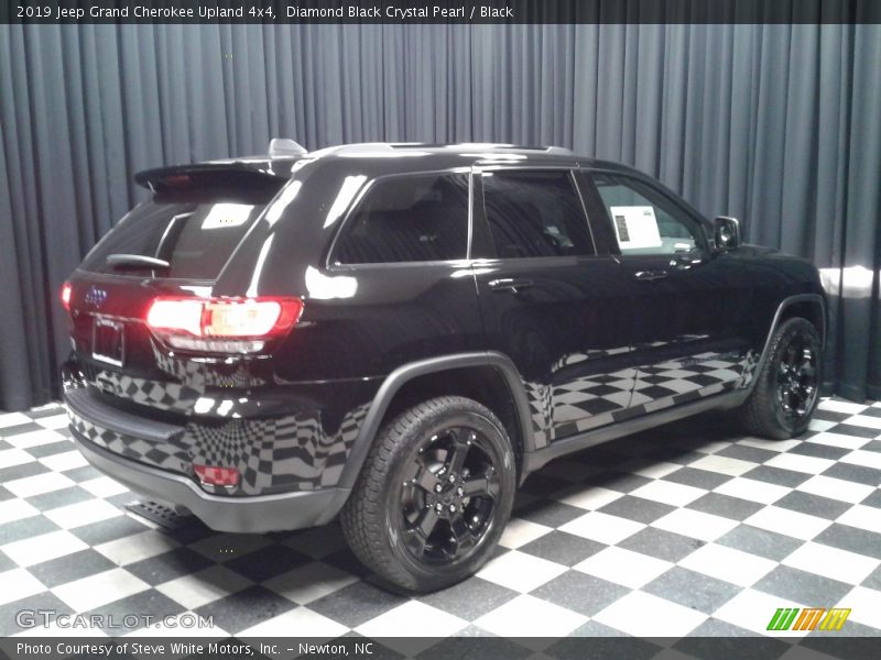 Diamond Black Crystal Pearl / Black 2019 Jeep Grand Cherokee Upland 4x4