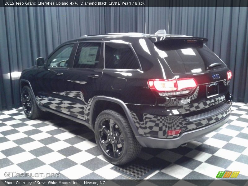 Diamond Black Crystal Pearl / Black 2019 Jeep Grand Cherokee Upland 4x4