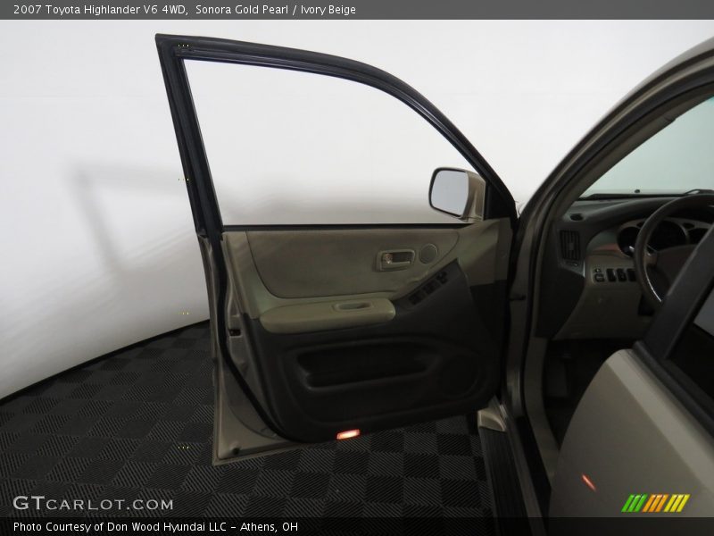 Sonora Gold Pearl / Ivory Beige 2007 Toyota Highlander V6 4WD