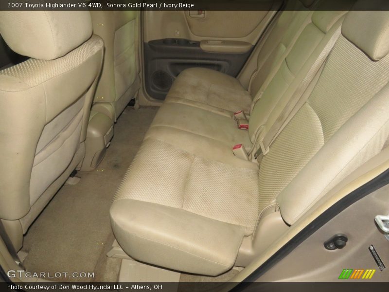 Sonora Gold Pearl / Ivory Beige 2007 Toyota Highlander V6 4WD