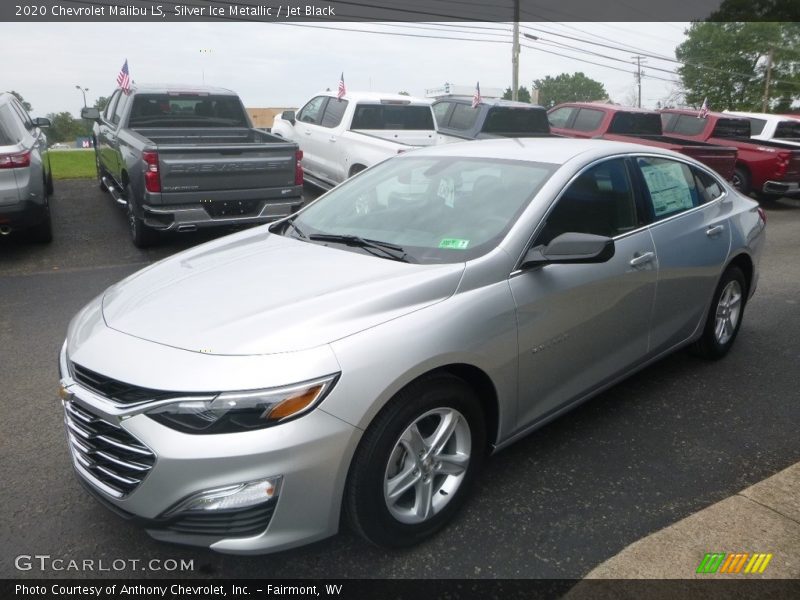 Front 3/4 View of 2020 Malibu LS