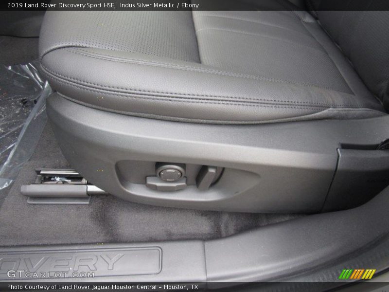 Indus Silver Metallic / Ebony 2019 Land Rover Discovery Sport HSE