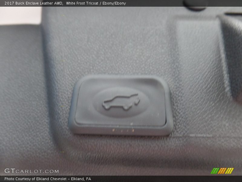 White Frost Tricoat / Ebony/Ebony 2017 Buick Enclave Leather AWD