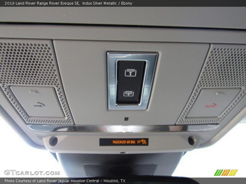 Indus Silver Metallic / Ebony 2019 Land Rover Range Rover Evoque SE