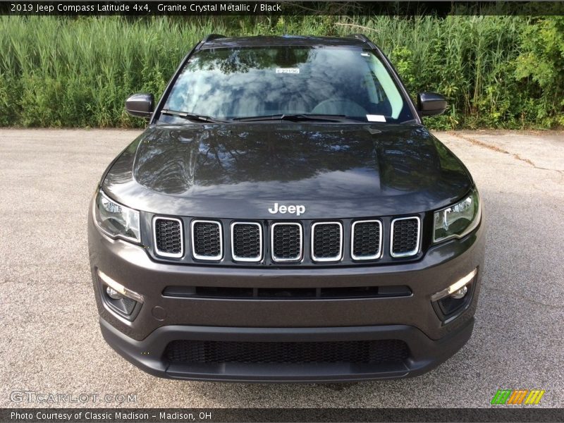 Granite Crystal Metallic / Black 2019 Jeep Compass Latitude 4x4