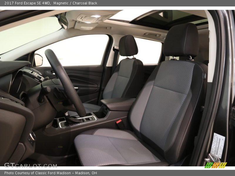 Magnetic / Charcoal Black 2017 Ford Escape SE 4WD