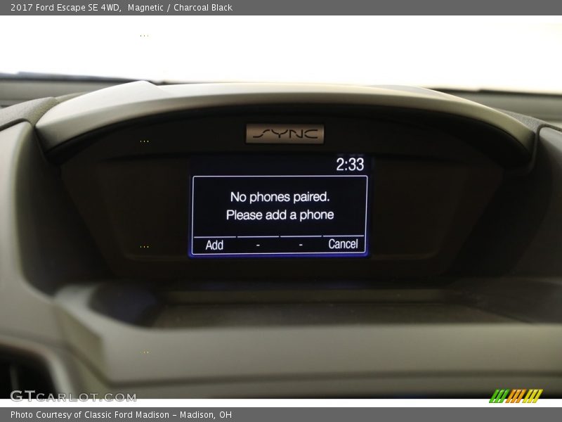 Magnetic / Charcoal Black 2017 Ford Escape SE 4WD