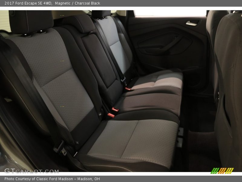 Magnetic / Charcoal Black 2017 Ford Escape SE 4WD