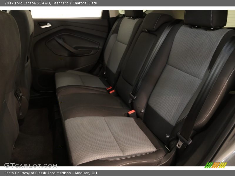 Magnetic / Charcoal Black 2017 Ford Escape SE 4WD