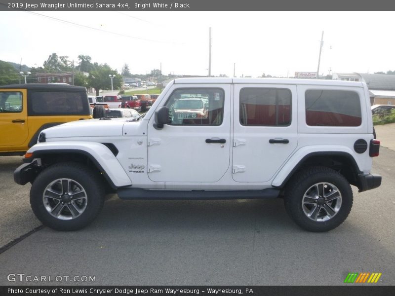 Bright White / Black 2019 Jeep Wrangler Unlimited Sahara 4x4