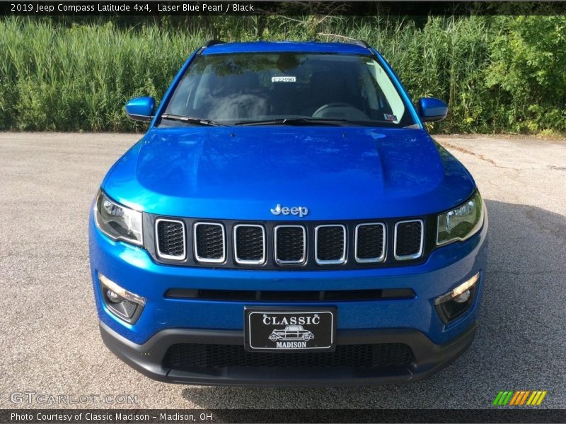 Laser Blue Pearl / Black 2019 Jeep Compass Latitude 4x4