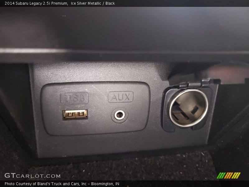 Ice Silver Metallic / Black 2014 Subaru Legacy 2.5i Premium