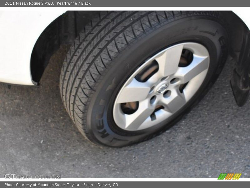 Pearl White / Black 2011 Nissan Rogue S AWD