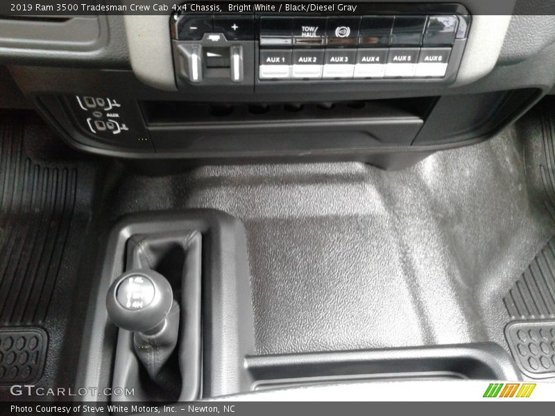 Bright White / Black/Diesel Gray 2019 Ram 3500 Tradesman Crew Cab 4x4 Chassis