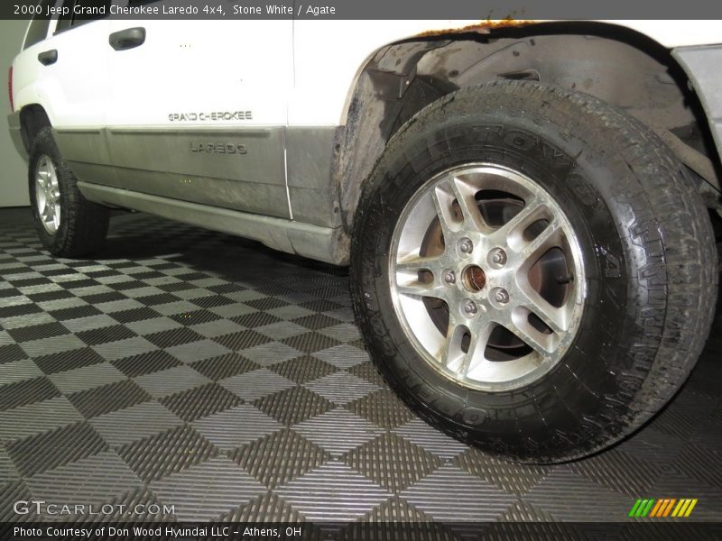 Stone White / Agate 2000 Jeep Grand Cherokee Laredo 4x4