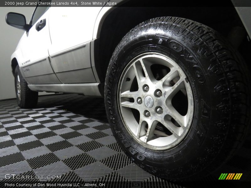 Stone White / Agate 2000 Jeep Grand Cherokee Laredo 4x4